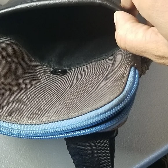 Hugo Boss Envelope Bag - Picture 16 of 16